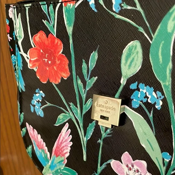 KATE SPADE UEC Black Floral Women's Crossbody Bag Hummingbird Red Green Blue - Picture 4 of 10